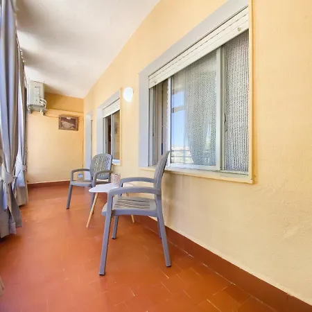 Alamo Apartment *